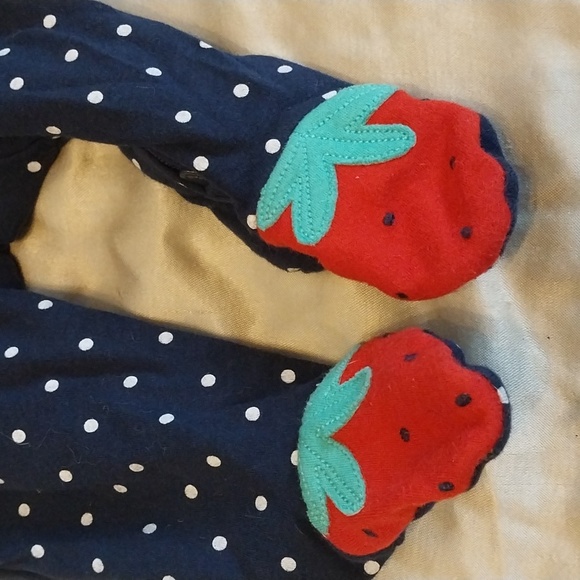Strawberry-Themed Pajamas 3m Carter's - Picture 3 of 11